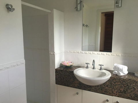 Martinique On Macrossan - E Caravan Parks 9