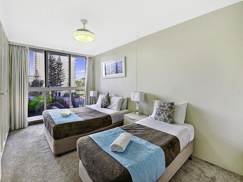 Surf 150 - E Caravan Parks 42