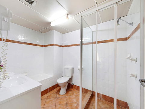 Surf 150 - E Caravan Parks 25