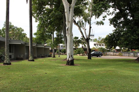 Arcadia Village Motel - E Caravan Parks 9