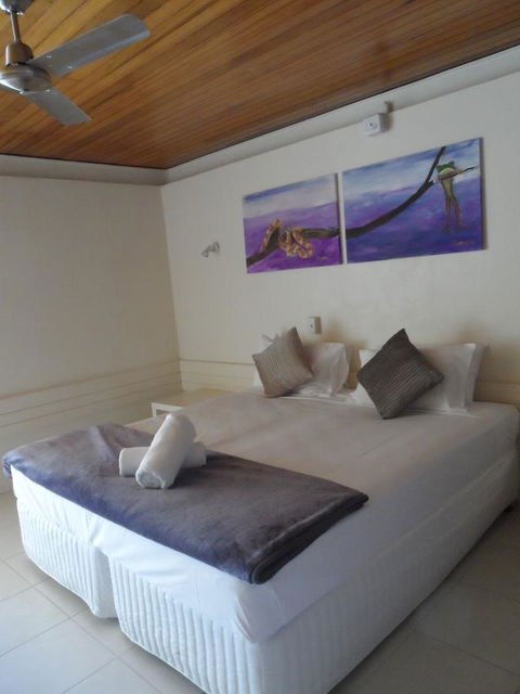 Arcadia Village Motel - E Caravan Parks 20