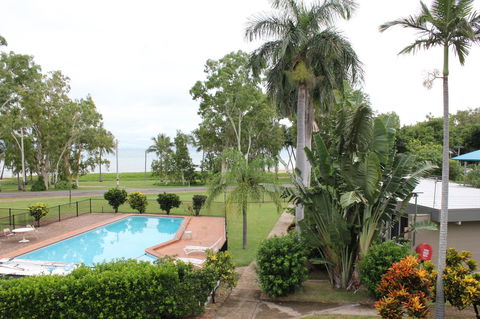 Arcadia Village Motel - E Caravan Parks 14