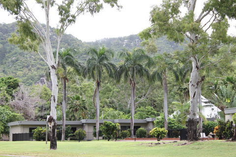 Arcadia Village Motel - E Caravan Parks 11