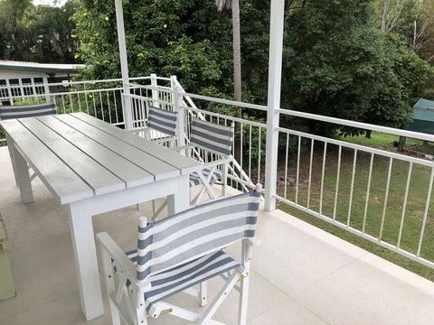 Daggoombah Holiday Home Magnetic Island - E Caravan Parks 4