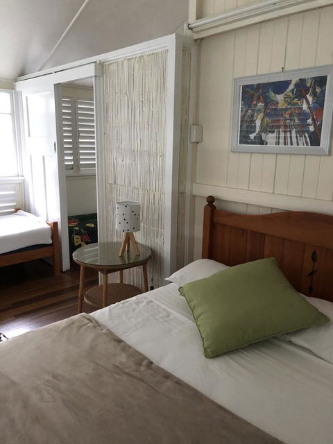 Daggoombah Holiday Home Magnetic Island - E Caravan Parks 10