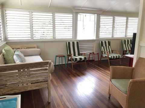 Daggoombah Holiday Home Magnetic Island - E Caravan Parks 8
