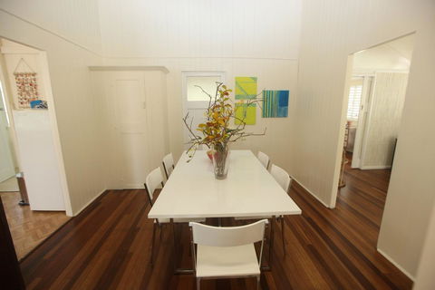Daggoombah Holiday Home Magnetic Island - E Caravan Parks 14