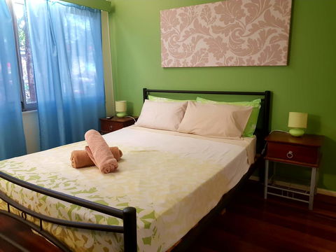 Arcadia Beach Guest House And Car Hire - E Caravan Parks 20