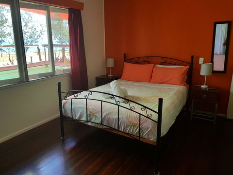 Arcadia Beach Guest House And Car Hire - E Caravan Parks 22