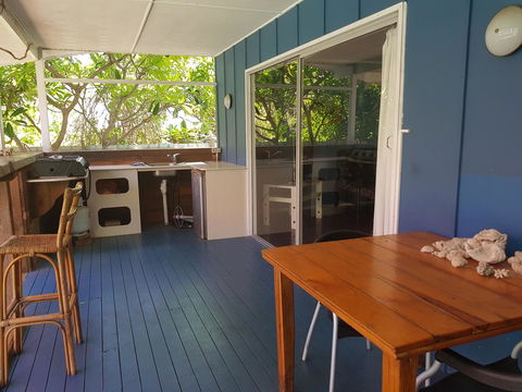 Arcadia Beach Guest House And Car Hire - E Caravan Parks 16