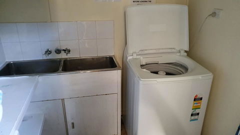 Arcadia Beach Guest House And Car Hire - E Caravan Parks 15