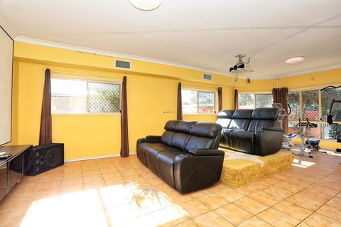 Waterfront At White Patch - E Caravan Parks 40