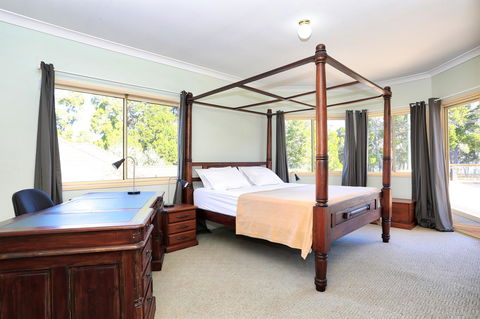 Waterfront At White Patch - E Caravan Parks 36