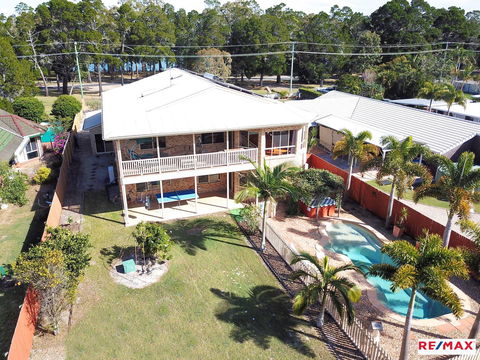 Waterfront At White Patch - E Caravan Parks 32