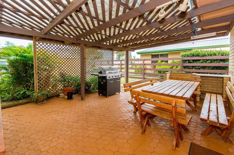 Lowset Sweetie, Central To Everything - Partridge St, Bongaree - E Caravan Parks 8