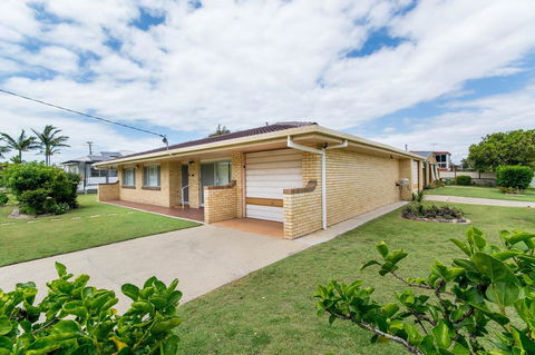 Lowset Sweetie, Central To Everything - Partridge St, Bongaree - E Caravan Parks 0