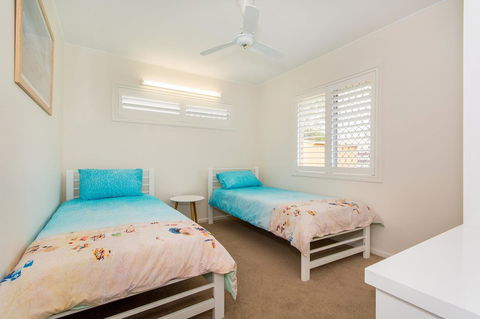 Lowset Sweetie, Central To Everything - Partridge St, Bongaree - E Caravan Parks 7
