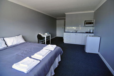 Bribie Island Square - E Caravan Parks 0