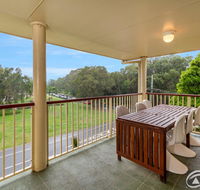 Immaculate Spacious Second Floor Unit Overlooking Pristine Parklands - E Caravan Parks