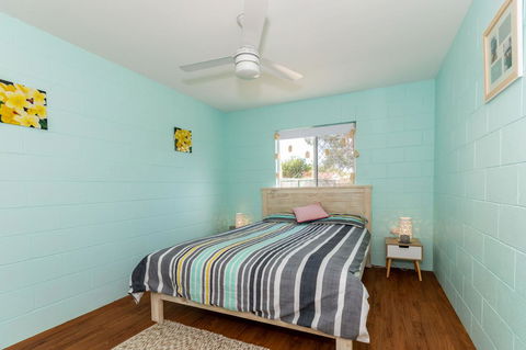 Charm And Comfort In This Ground Floor Unit With Water Views! Welsby Pde, Bongaree - E Caravan Parks 9