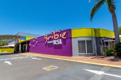 First Floor Unit Close To Shops, Park And Waterfront! - E Caravan Parks 1