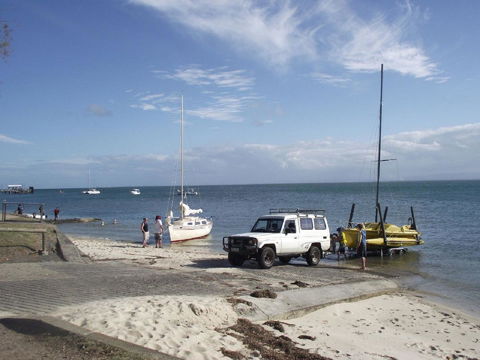 First Floor Unit Close To Shops, Park And Waterfront! - E Caravan Parks 19