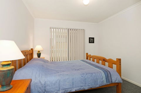 LISTEN TO THE SURF From Rickman Pde, Woorim - E Caravan Parks 6