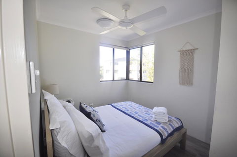 Crystal Waters On The Beach - E Caravan Parks 7