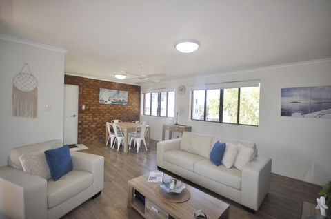 Crystal Waters On The Beach - E Caravan Parks 10