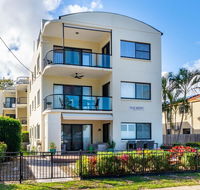 Waterfront views from private rooftop balcony - Bayview South Esp Bongaree - E Caravan Parks