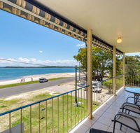 Water Views - Top Floor -Clearview Apartments South Esp Bongaree - E Caravan Parks