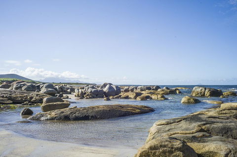 Sawyers Bay Shacks - E Caravan Parks 6