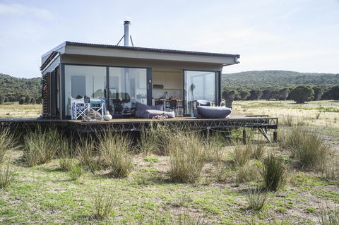 Sawyers Bay Shacks - E Caravan Parks 9