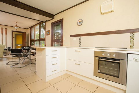 'Banksia 7' Marine Parade - E Caravan Parks 2