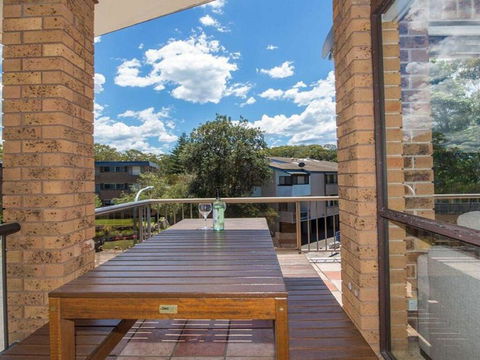 'COLUMBIA VIEWS', 2/9 COLUMBIA CLOSE - AIRCON, WIFI, NETFLIX, VIEWS & BOAT PARKING - E Caravan Parks 2