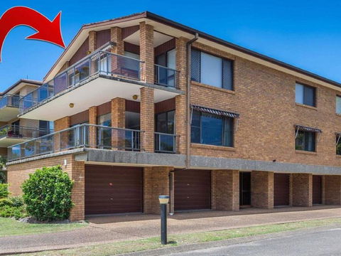 'COLUMBIA VIEWS', 2/9 COLUMBIA CLOSE - AIRCON, WIFI, NETFLIX, VIEWS & BOAT PARKING - E Caravan Parks 0