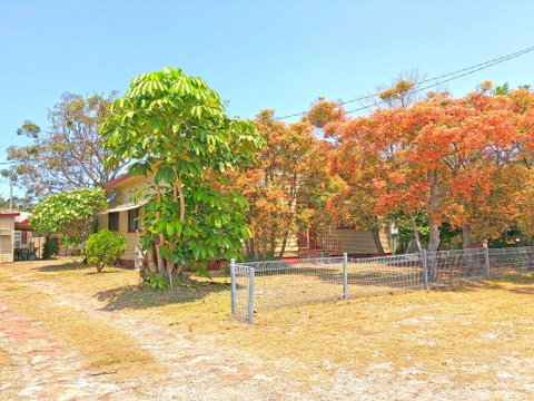 'Daves Place', 27 Rigney St - Holiday House With WIFI, Aircon & Boat Parking - E Caravan Parks 0