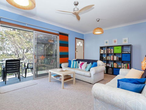 'Rutland', 1/13 Cromarty Road - Pet Friendly, Boat Parking, Water Views, Air Con - E Caravan Parks 0