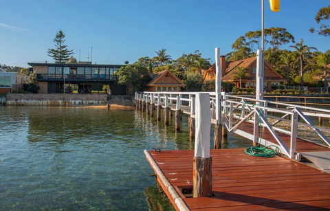 'Southwind' On Main Street - E Caravan Parks 0