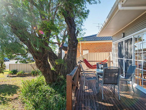 'The Croft' 11 Boulder Bay Rd - Cosy Beach House With Aircon & Only 270m To The Beach - E Caravan Parks 1
