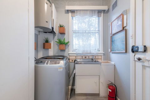 1 Private Double Room In Carramar 1 Minute Walk To Station - SHAREHOUSE - E Caravan Parks 3
