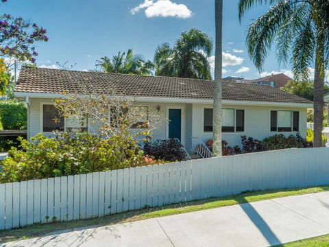 107 First Avenue - E Caravan Parks 0