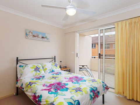 11 'Seashells', 21-23 Magnus Street - Pool, Lift, Aircon - E Caravan Parks 3