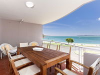 12 'Florentine'  11 Columbia Close - WIFI Aircon spectacular views