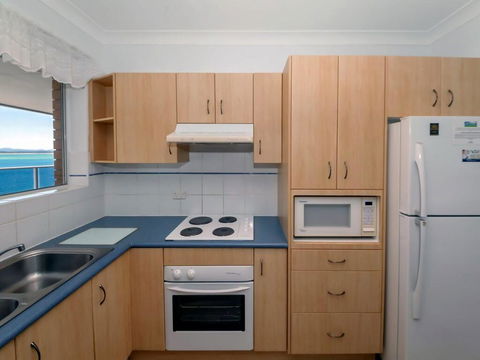 12 'Kiah', 53 Victoria Pde - Panoramic Water Views In The Heart Of Nelson Bay - E Caravan Parks 1