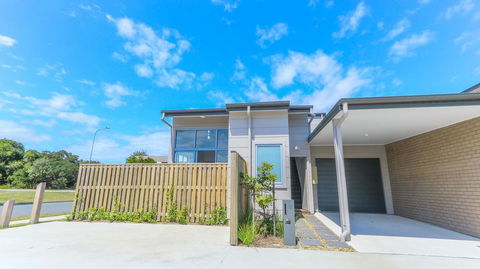 12 Sunfish Lane Beachshack - E Caravan Parks 2