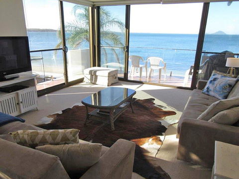 13 'Harbourside', 3-7 Soldiers Point Road - Fantastic Waterfront Unit - E Caravan Parks 0