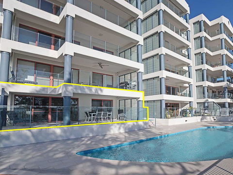 13 'Le Vogue' 16 Magnus Street - Close To The Marina And Beautiful Views Of Nelson Bay Marina - E Caravan Parks 3