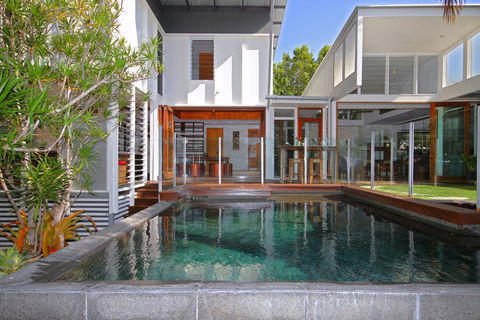 13 Ann Street, Coolum Beach, Pet Friendly, Linen Included - E Caravan Parks 0