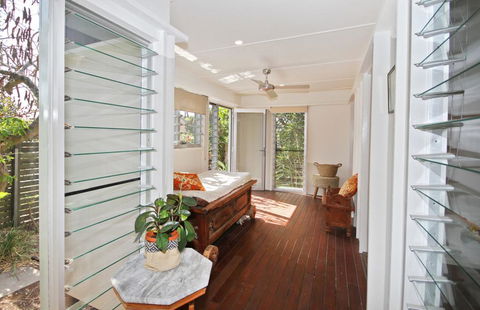 13 Ann Street, Coolum Beach, Pet Friendly, Linen Included - E Caravan Parks 1